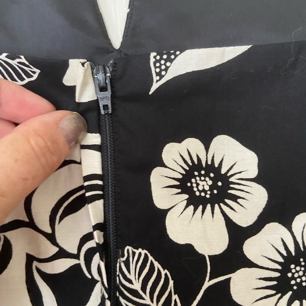 Top shop black and whit belted floral dress size 8 - Picture 6 of 6